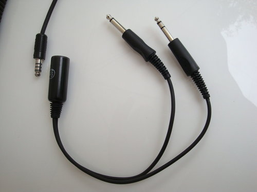 Adapter connection from U174 (helicopter headset) to GA-Twin Plugs Pilot Comm. PA-75